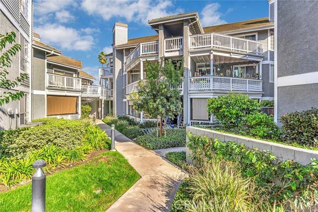 Garden Grove, CA 92843,10371 Garden Grove Blvd. #27