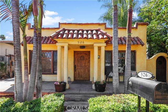 Corona, CA 92882,526 W 11th