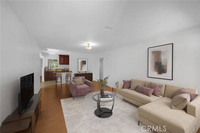 Santa Ana, CA 92707,1128 S Parton