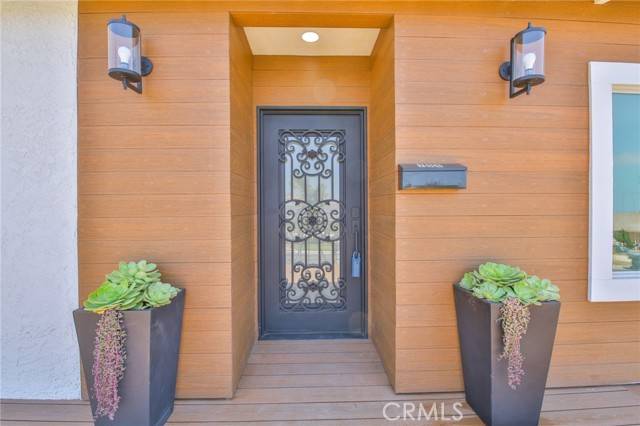 Redondo Beach, CA 90277,204 Via Colusa