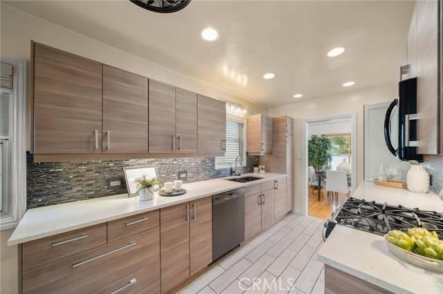 Long Beach, CA 90803,2027 E Appleton #1