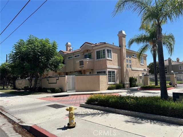 Pico Rivera, CA 90660,4004 Rosemead Boulevard #2