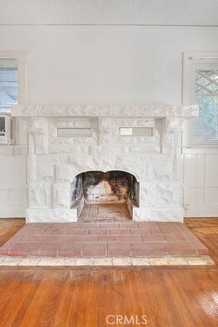 Los Angeles, CA 90042,219 S Avenue 60
