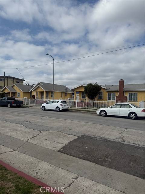 Wilmington (los Angeles), CA 90744,909 W Denni Street