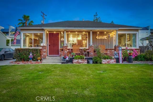 Lakewood, CA 90712,4002 Camerino Street