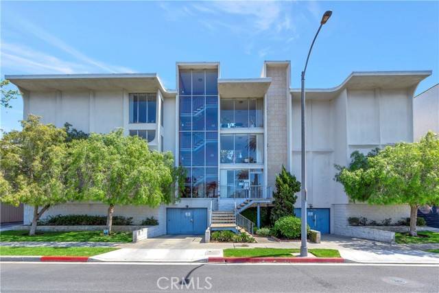 Long Beach, CA 90814,444 Obispo Avenue #201