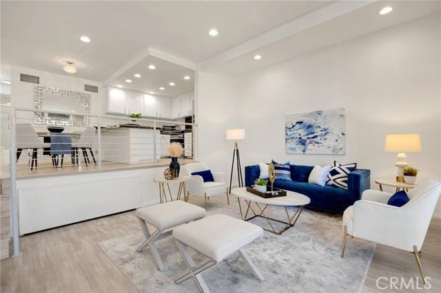 Long Beach, CA 90803,5202 Marina Pacifica Drive