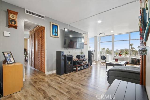 Long Beach, CA 90802,100 Atlantic #609