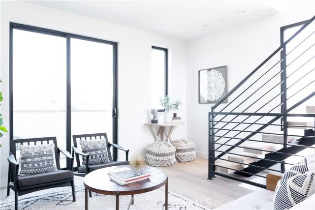 North Hollywood (los Angeles), CA 91606,11308 Victory Boulevard