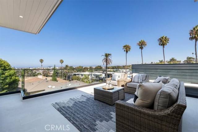 Hermosa Beach, CA 90254,628 Longfellow Avenue