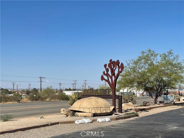 Joshua Tree, CA 92252,0 2.5 Acres LAND