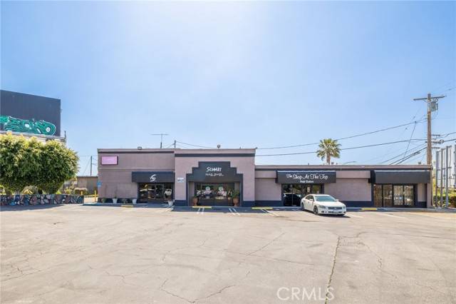 Windsor Hills, CA 90056,5003 S La Brea Avenue