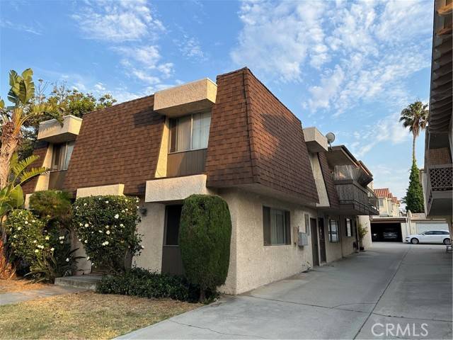 Redondo Beach, CA 90278,2220 Huntington Lane