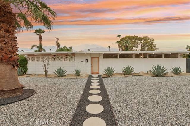 Palm Springs, CA 92264,633 South Canon Drive