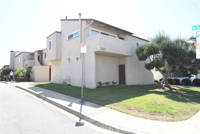 Redondo Beach, CA 90278,2222 Harriman Lane #1