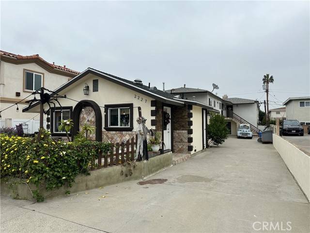 Redondo Beach, CA 90278,2227 Mathews Avenue