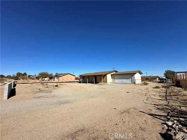 Joshua Tree, CA 92252,4851 Avenida La Manana