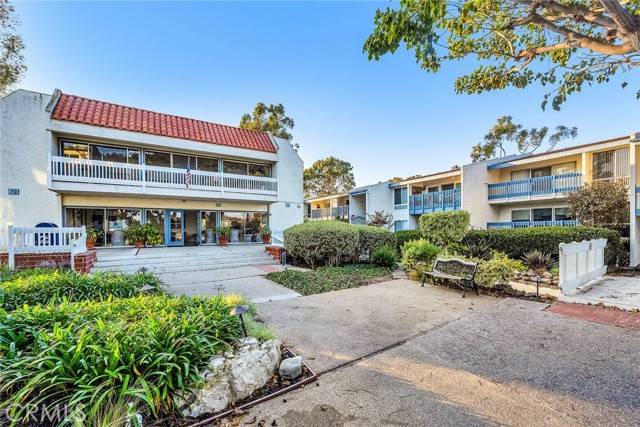 Redondo Beach, CA 90277,615 S Prospect Avenue #205