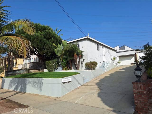 Redondo Beach, CA 90277,828 N Lucia Avenue #A