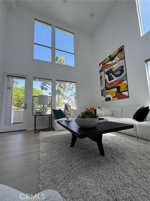 Hawthorne, CA 90250,5550 Boardwalk #102