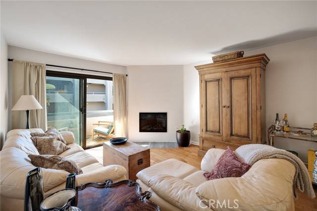 Playa Del Rey (los Angeles), CA 90293,8300 Manitoba Street #222