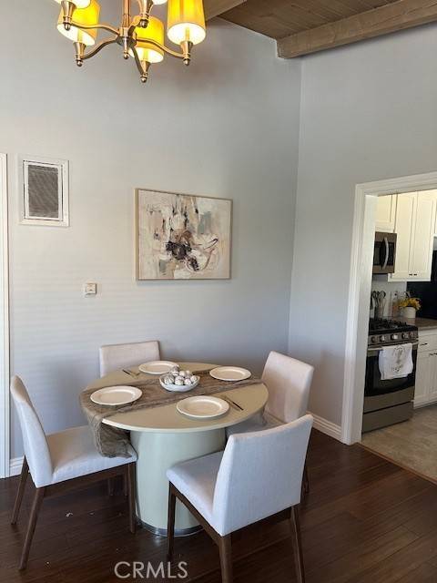 Venice (los Angeles), CA 90292,3315 Strongs Drive #B