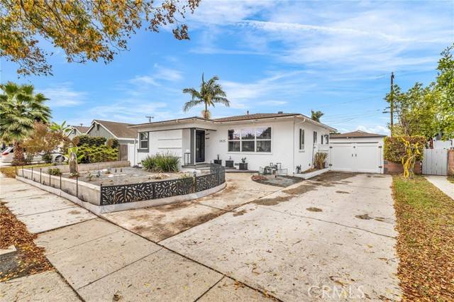 Lakewood, CA 90713,5825 Fanwood Avenue