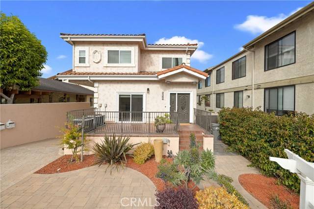 Redondo Beach, CA 90277,216 S Prospect Avenue #A