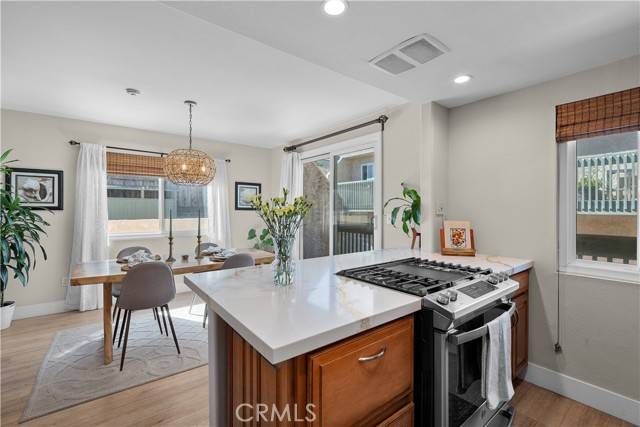 Redondo Beach, CA 90278,2204 Vanderbilt Lane #16