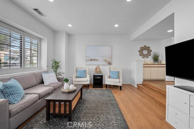 Redondo Beach, CA 90277,406 Avenue G #18