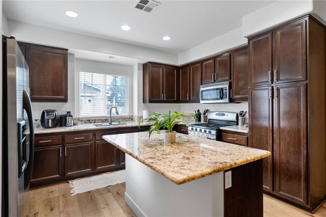 Grand Terrace, CA 92313,22331 Blue Lupine Circle