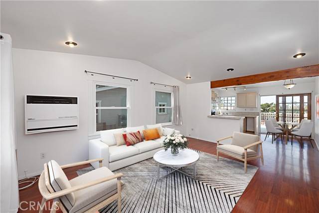 Redondo Beach, CA 90277,521 S Francisca Avenue