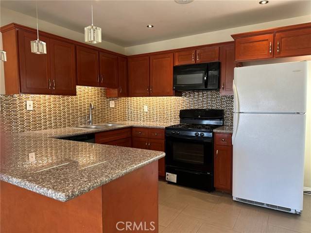 Lomita, CA 90717,25514 Narbonne