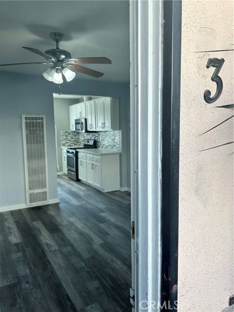 Downey, CA 90241,11440 Old River School Road #3