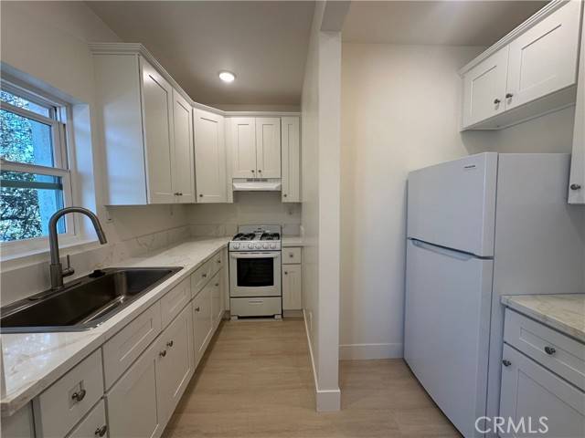 Long Beach, CA 90802,323 W 4th Street #407