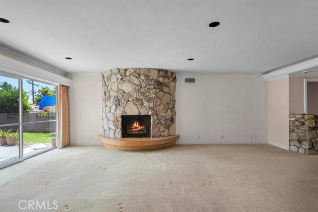Los Angeles, CA 90056,5522 S Holt Avenue