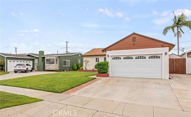 Lakewood, CA 90713,5709 Carfax Avenue