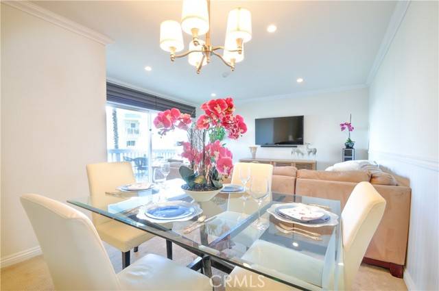 Redondo Beach, CA 90277,650 The Village #214