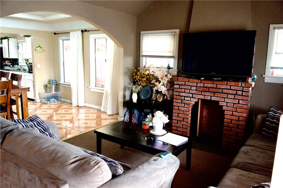 Los Angeles, CA 90044,837 W 103rd Street