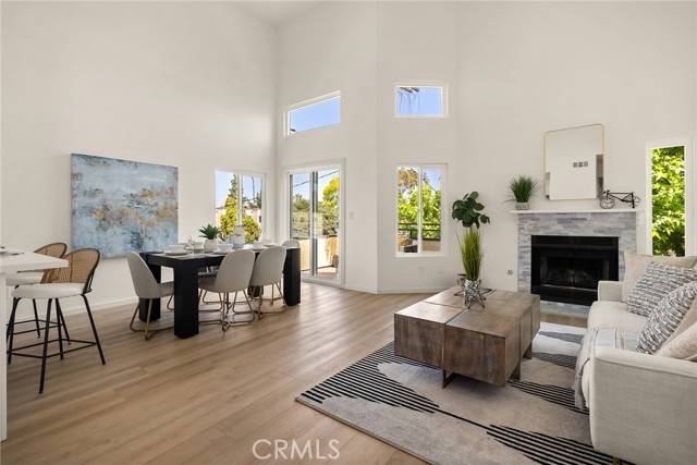 Los Angeles, CA 90066,11722 Avon Way #204