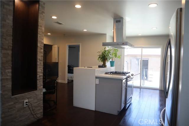 Compton, CA 90221,1532 S Mayo Avenue