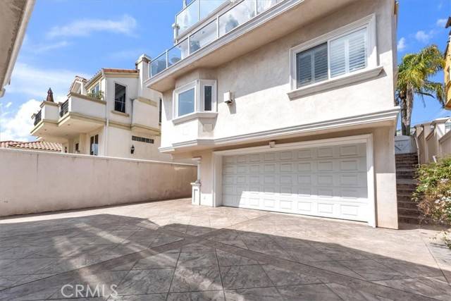 Redondo Beach, CA 90277,723 N Lucia Avenue #A