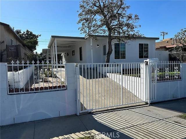 Carson, CA 90745,810 E Realty St