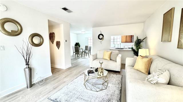 Torrance, CA 90503,2971 Plaza Del Amo #243