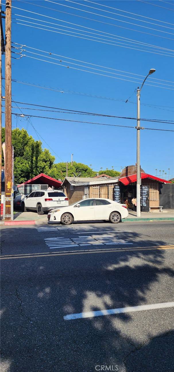 Los Angeles, CA 90001,6614 Compton Avenue