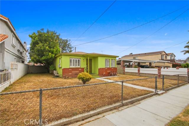 Lawndale, CA 90260,14508 Kingsdale Avenue
