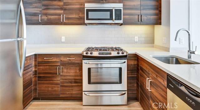 San Francisco, CA 94102,100 Van Ness Avenue #612