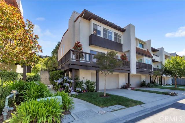 Rolling Hills Estates, CA 90274,105 Aspen Way