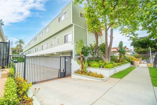 Inglewood, CA 90302,323 E Plymouth Street #10