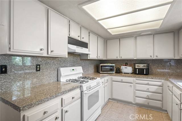 Montrose, CA 91020,2741 Hermosa Ave #B